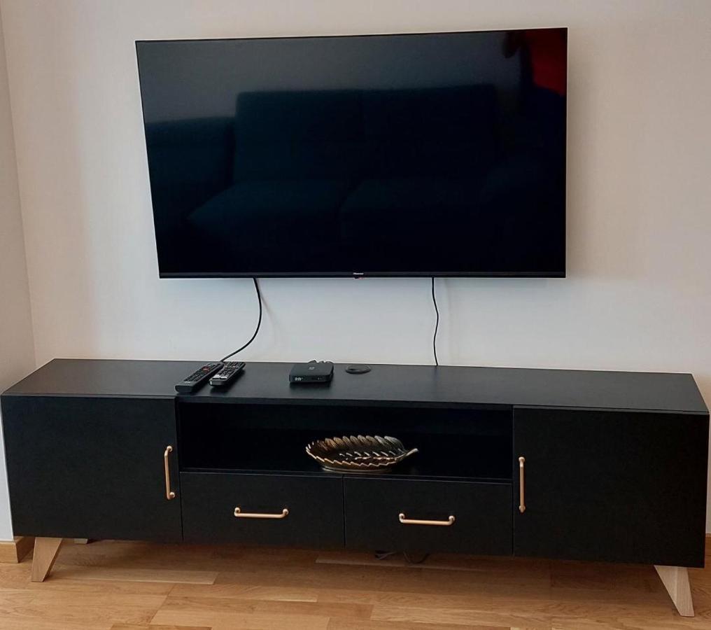 Kej Danube Lux Free Garage Apartment Нови Сад Екстериор снимка